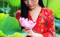 主动把奶头放进男朋友嘴巴里